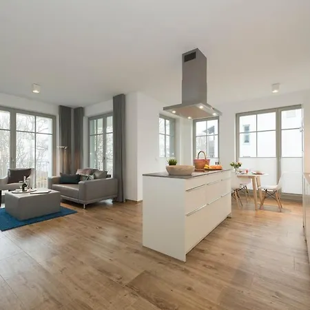 Grosszuegige Mit Sauna Und Balkon Vp Vila *