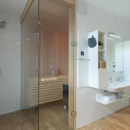 Grosszuegige Mit Sauna Und Balkon Vp Goehren (Ruegen)