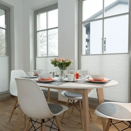 Grosszuegige Mit Sauna Und Balkon Vp