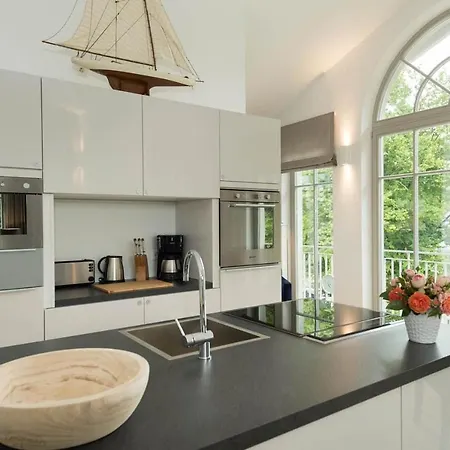 Grosszuegige Mit Sauna Und Balkon Vp * Goehren (Ruegen)