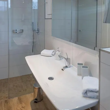 Grosszuegige Mit Sauna Und Balkon Vp