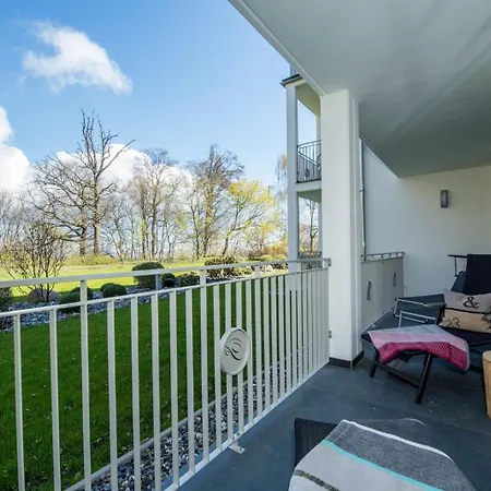 Grosszuegige Mit Sauna Und Balkon Vp Goehren (Ruegen)